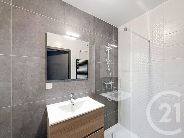 Appartement à vendre - 4 pièces - 84.45 m2 - TANINGES - 74 - RHONE-ALPES - Century 21 Vilminot Immobilier