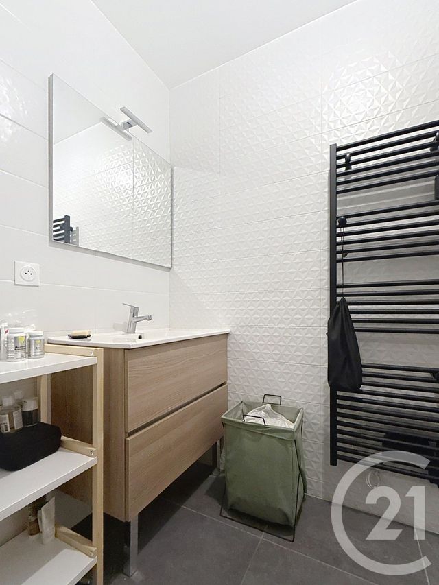 Appartement T2 à louer - 2 pièces - 44.89 m2 - TANINGES - 74 - RHONE-ALPES - Century 21 Vilminot Immobilier