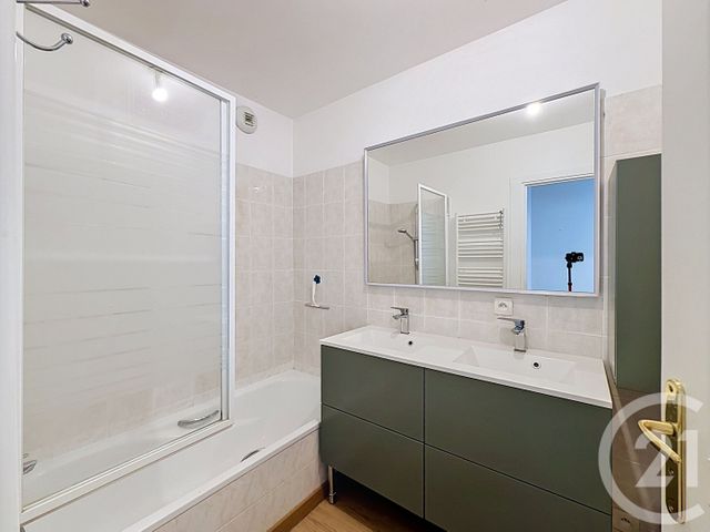 Appartement F4 à vendre - 4 pièces - 81.0 m2 - TANINGES - 74 - RHONE-ALPES - Century 21 Vilminot Immobilier