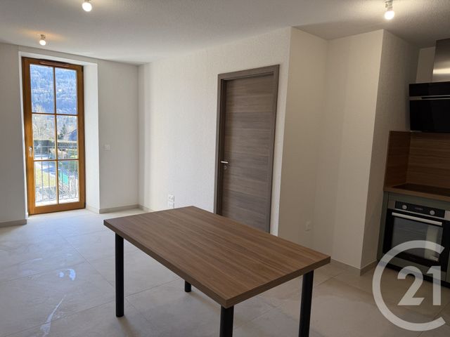 Appartement T2 à louer - 2 pièces - 46.59 m2 - TANINGES - 74 - RHONE-ALPES - Century 21 Vilminot Immobilier