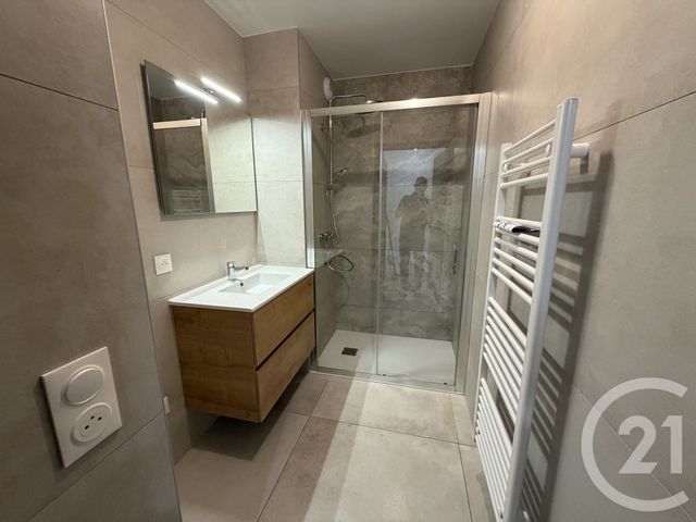 Appartement T2 à louer - 2 pièces - 46.59 m2 - TANINGES - 74 - RHONE-ALPES - Century 21 Vilminot Immobilier