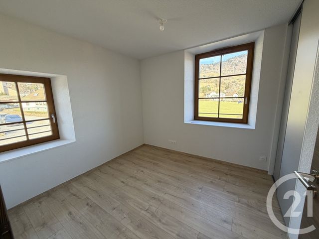 Appartement T3 à louer - 3 pièces - 51.06 m2 - TANINGES - 74 - RHONE-ALPES - Century 21 Vilminot Immobilier