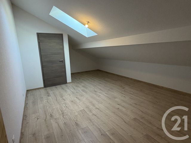 Appartement T4 à louer - 4 pièces - 84.21 m2 - TANINGES - 74 - RHONE-ALPES - Century 21 Vilminot Immobilier