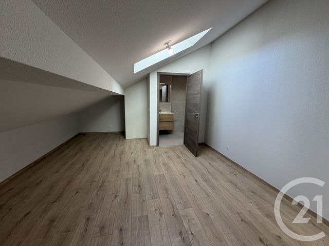 Appartement T4 à louer - 4 pièces - 84.21 m2 - TANINGES - 74 - RHONE-ALPES - Century 21 Vilminot Immobilier