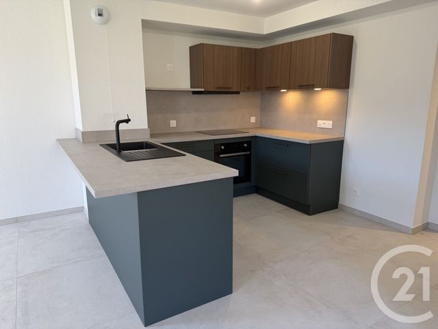 Appartement T4 à louer - 4 pièces - 84.21 m2 - TANINGES - 74 - RHONE-ALPES - Century 21 Vilminot Immobilier