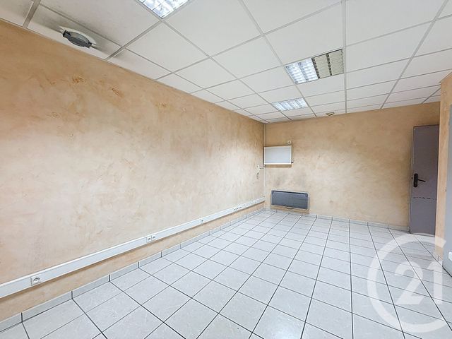 Appartement Local à vendre - 8 pièces - 143.79 m2 - TANINGES - 74 - RHONE-ALPES - Century 21 Vilminot Immobilier