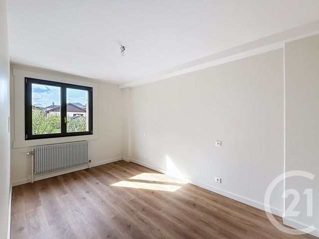 Appartement F4 à vendre - 4 pièces - 76.0 m2 - TANINGES - 74 - RHONE-ALPES - Century 21 Vilminot Immobilier