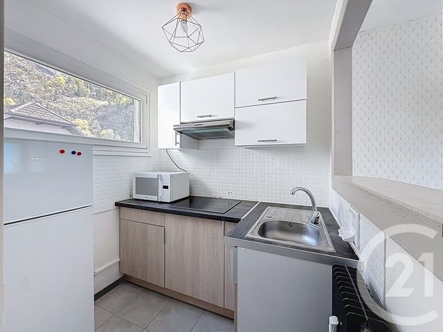 Appartement F2 à vendre - 2 pièces - 33.0 m2 - CLUSES - 74 - RHONE-ALPES - Century 21 Vilminot Immobilier