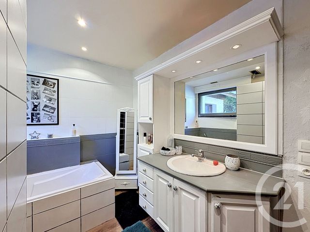 maison à vendre - 9 pièces - 271.8 m2 - CHATILLON SUR CLUSES - 74 - RHONE-ALPES - Century 21 Vilminot Immobilier