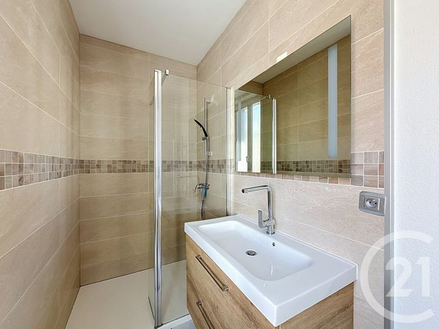 Appartement à vendre - 3 pièces - 68.51 m2 - TANINGES - 74 - RHONE-ALPES - Century 21 Vilminot Immobilier
