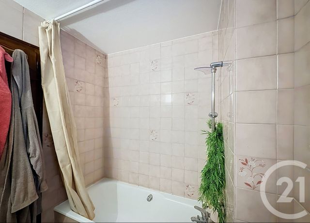 Appartement T4 à vendre - 4 pièces - 98.0 m2 - TANINGES - 74 - RHONE-ALPES - Century 21 Vilminot Immobilier