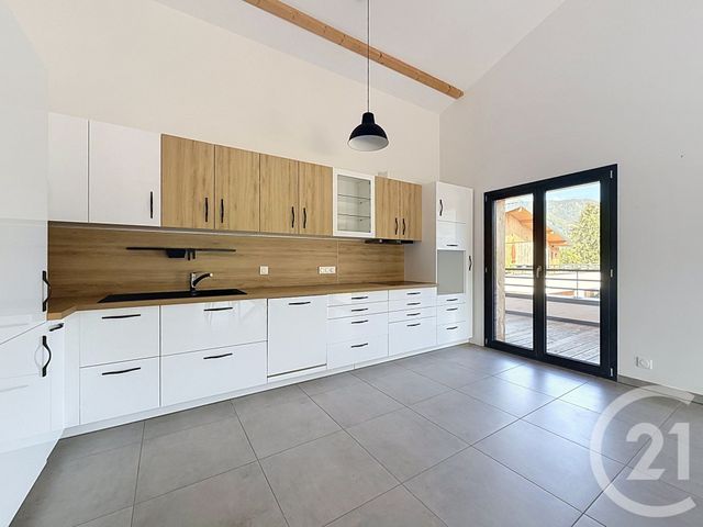 Appartement F4 à vendre - 5 pièces - 104.68 m2 - TANINGES - 74 - RHONE-ALPES - Century 21 Vilminot Immobilier