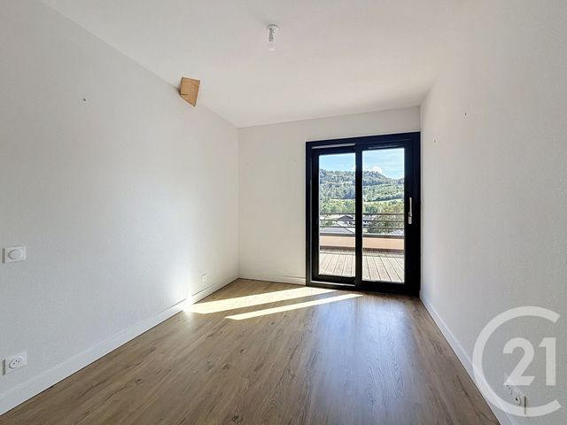 Appartement F4 à vendre - 5 pièces - 104.68 m2 - TANINGES - 74 - RHONE-ALPES - Century 21 Vilminot Immobilier