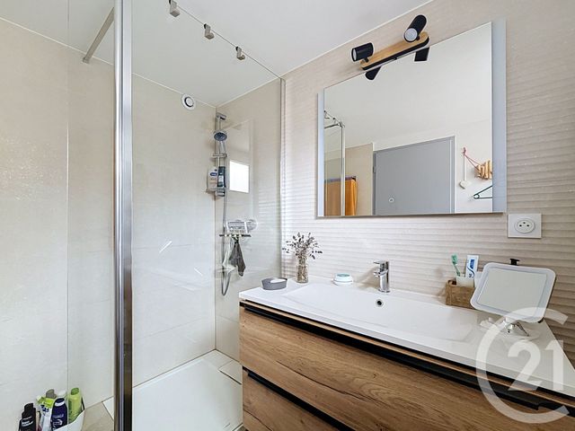 Appartement à vendre - 2 pièces - 52.53 m2 - CHATILLON SUR CLUSES - 74 - RHONE-ALPES - Century 21 Vilminot Immobilier