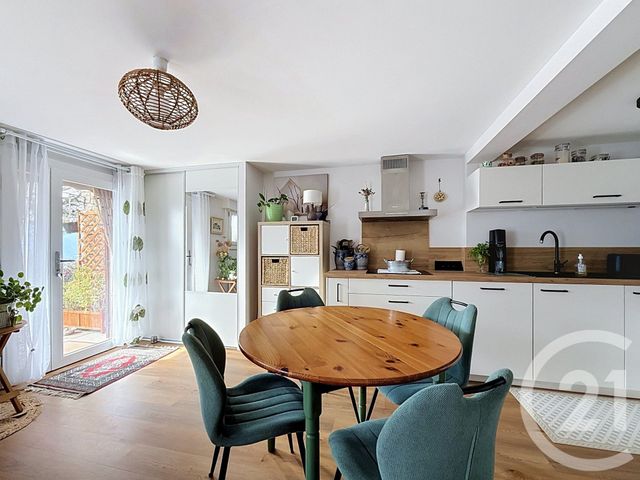 Appartement à vendre - 2 pièces - 52.53 m2 - CHATILLON SUR CLUSES - 74 - RHONE-ALPES - Century 21 Vilminot Immobilier