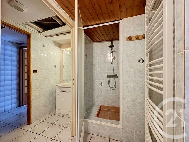 Appartement à vendre - 3 pièces - 71.6 m2 - TANINGES - 74 - RHONE-ALPES - Century 21 Vilminot Immobilier