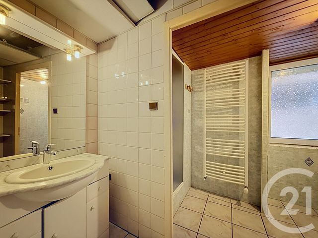 Appartement à vendre - 3 pièces - 71.6 m2 - TANINGES - 74 - RHONE-ALPES - Century 21 Vilminot Immobilier