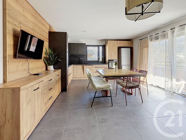 Appartement F4 à louer - 4 pièces - 84.45 m2 - TANINGES - 74 - RHONE-ALPES - Century 21 Vilminot Immobilier